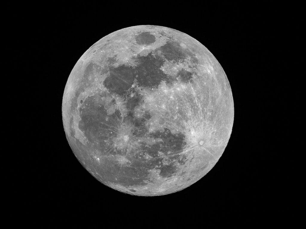 Full moon photography